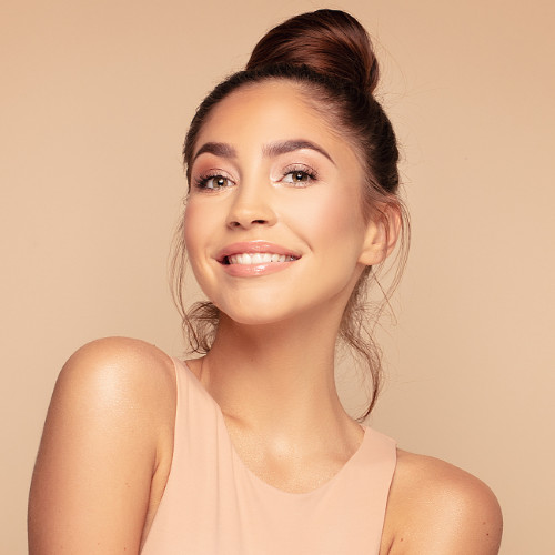 Want to give your brunette mane a fresh new boost? Check out these cute and trendy hair color ideas for brown hair now!